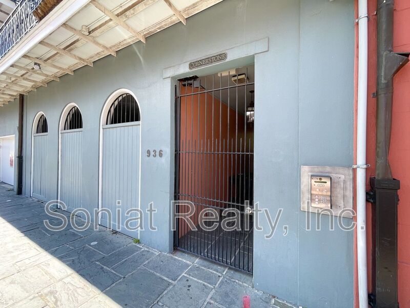French Quarter Condo 2 Bedroom 1.5 Bath property image