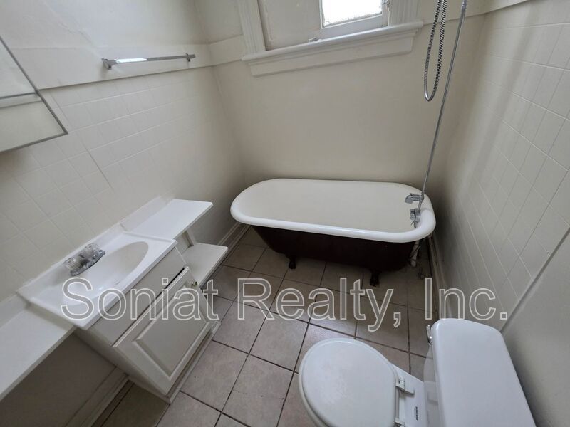 2-Bedroom Shotgun in Great Neighborhood property image