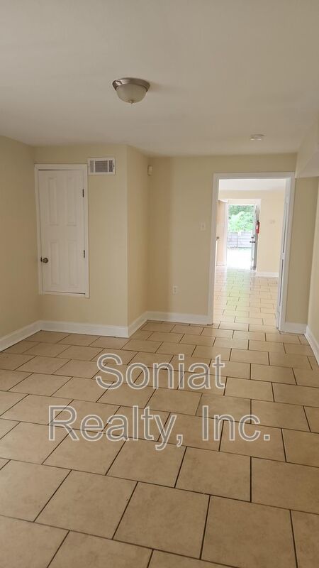 New Orleans East Apartment property image