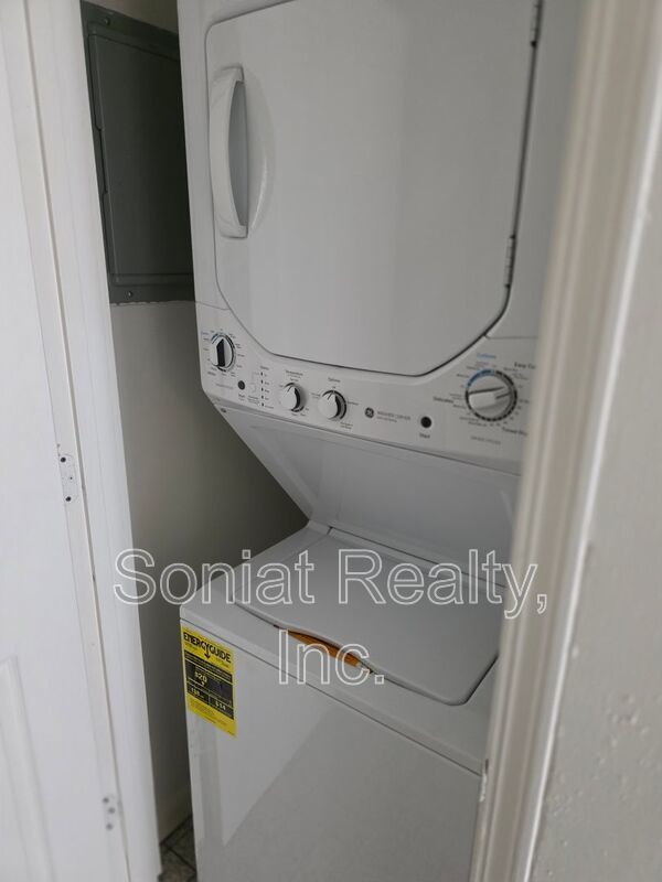 2-bedroom 1.5 bath s mid-city unit property image