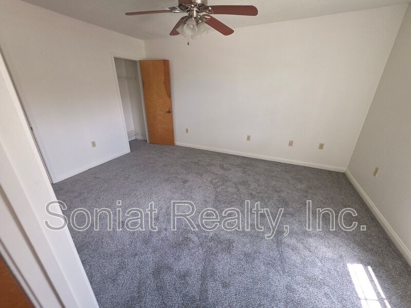 2-bedroom 1.5 bath s mid-city unit property image