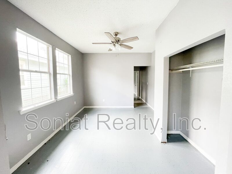 Clean and spacious 3-bedroom 1 bath apartment for rent property image