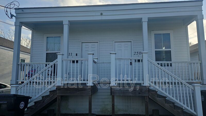 SECTION 8 WELCOME! property image