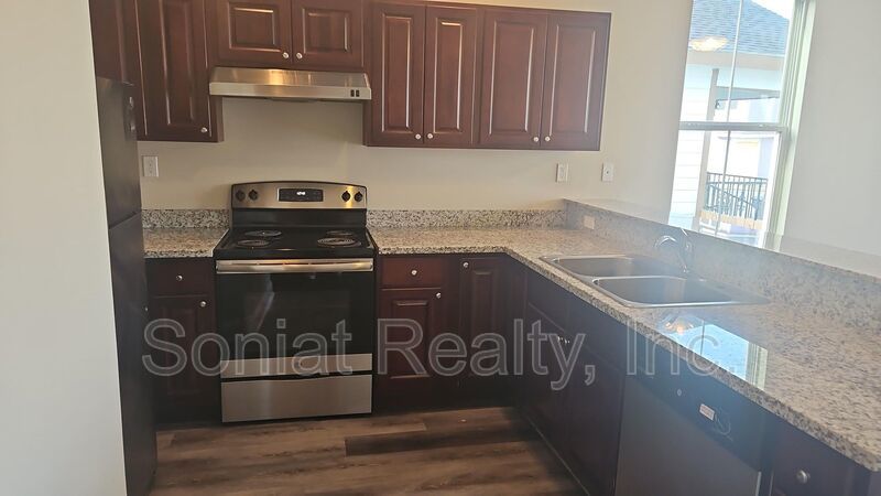 SECTION 8 WELCOME! property image