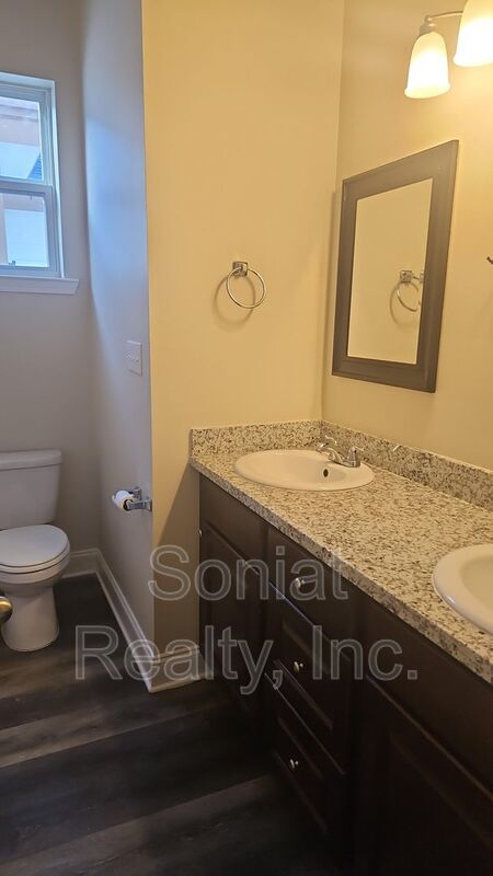 SECTION 8 WELCOME! property image