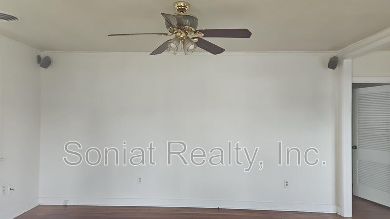 Single Three Bedroom In Jefferson Parish property image