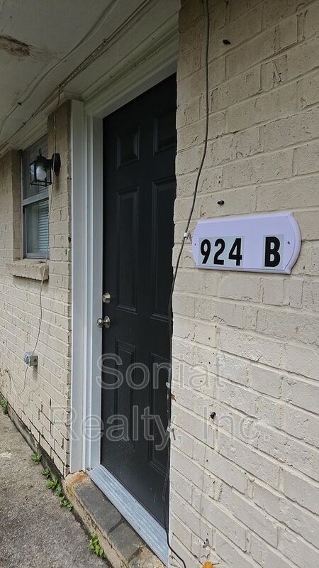 Holy Cross Unit Available property image