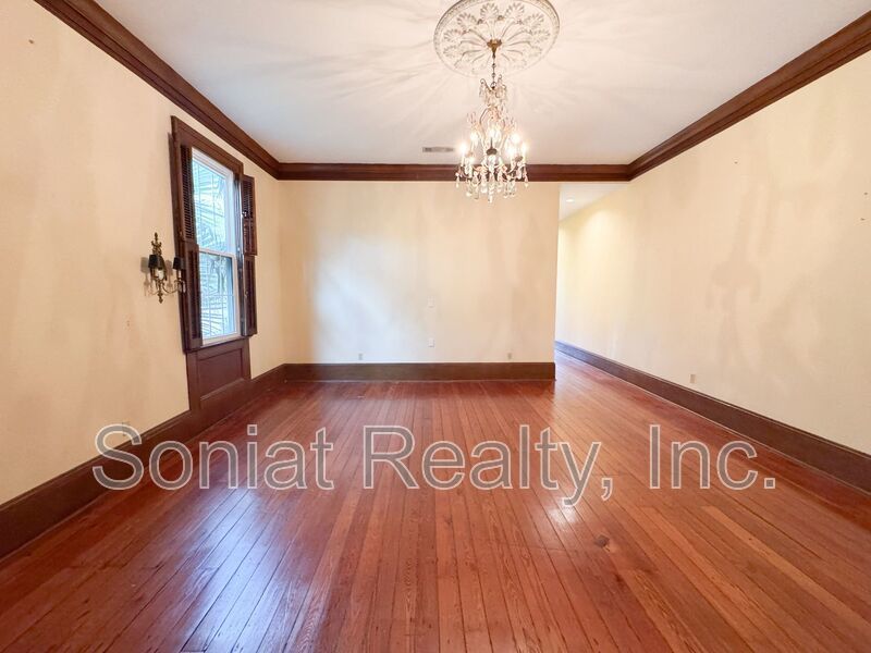 Beautiful Apartment in Garden District (Unfurnished) property image
