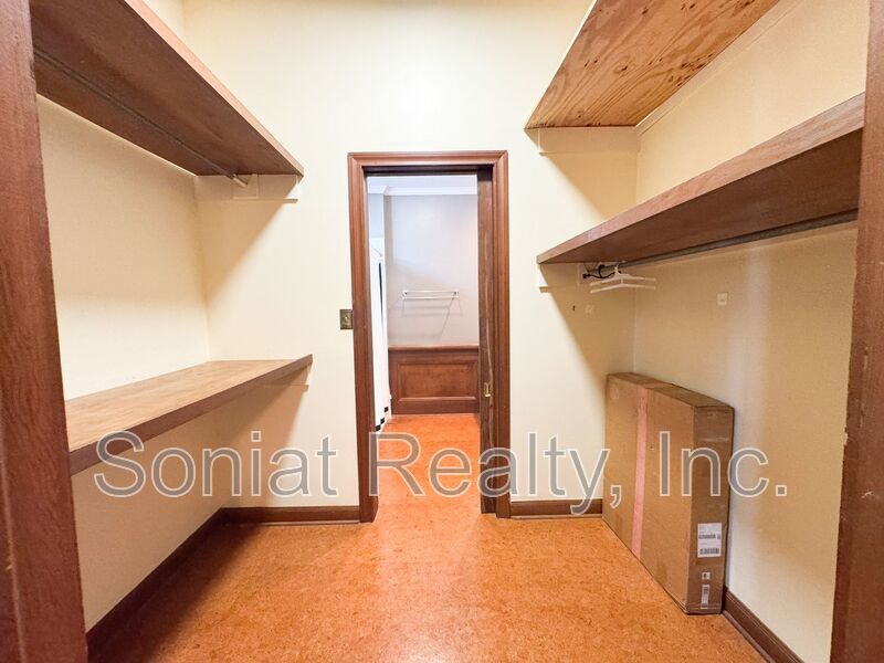 Beautiful Apartment in Garden District (Unfurnished) property image