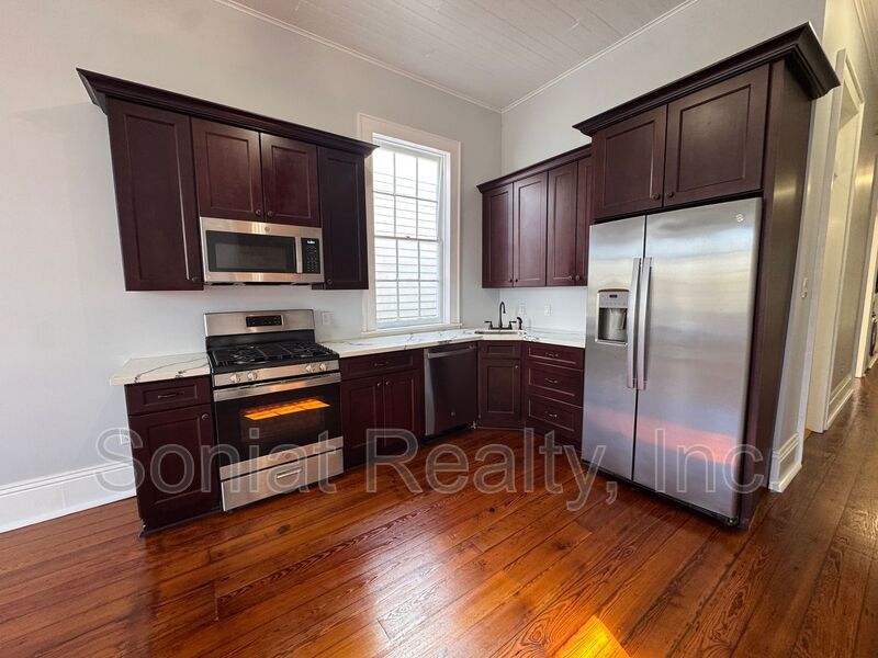 Astonishing 2-bedroom, 2-bath home in the Marigny property image