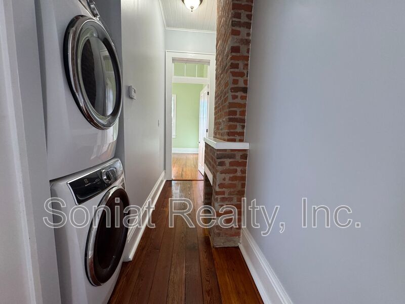 Astonishing 2-bedroom, 2-bath home in the Marigny property image