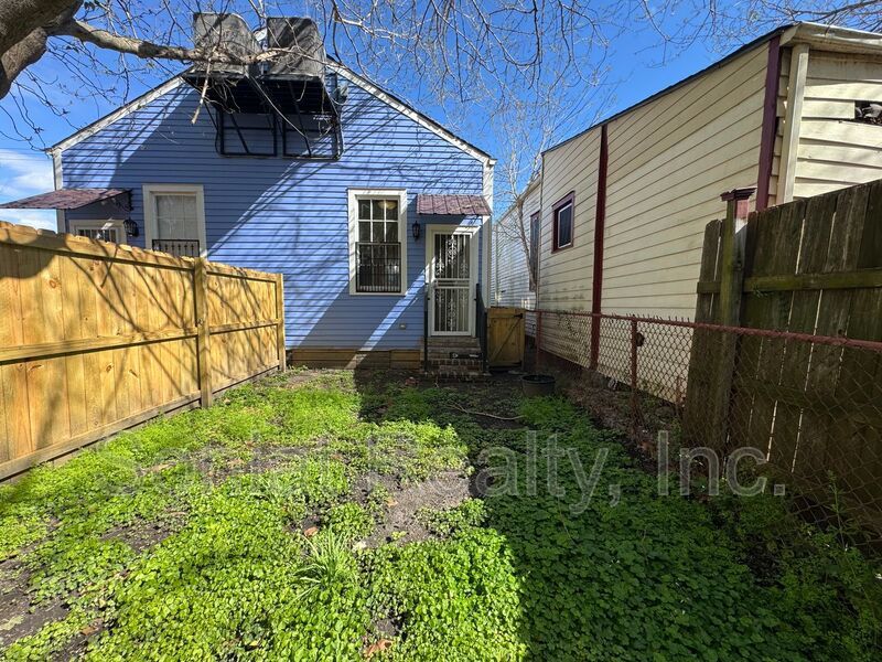 Astonishing 2-bedroom, 2-bath home in the Marigny property image
