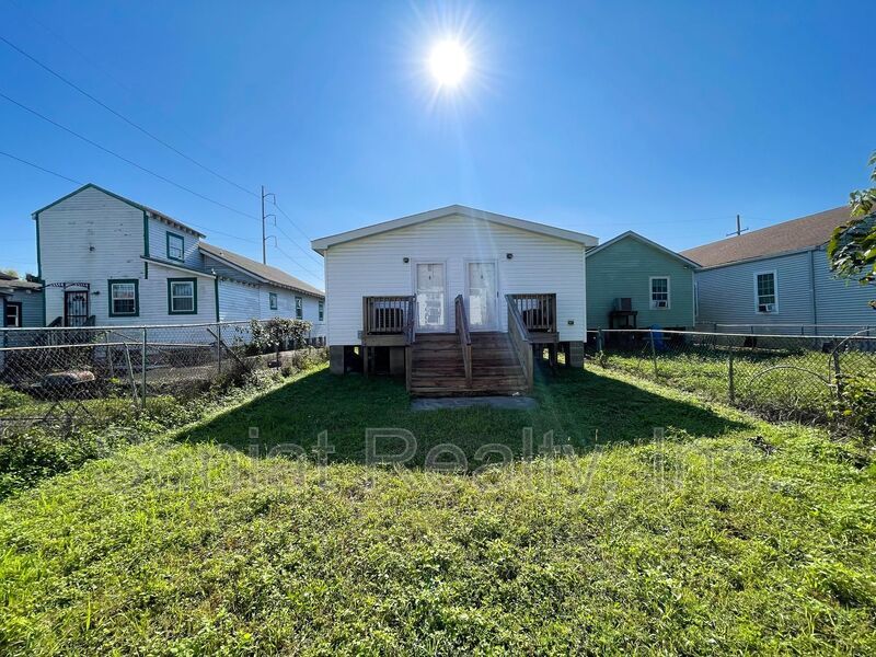 Accepts Vouchers- 3 Bedroom 2 Bath Apartment Home property image