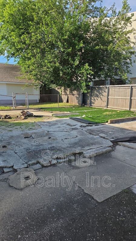 Accepts Vouchers-Single New Orleans East Property Available property image