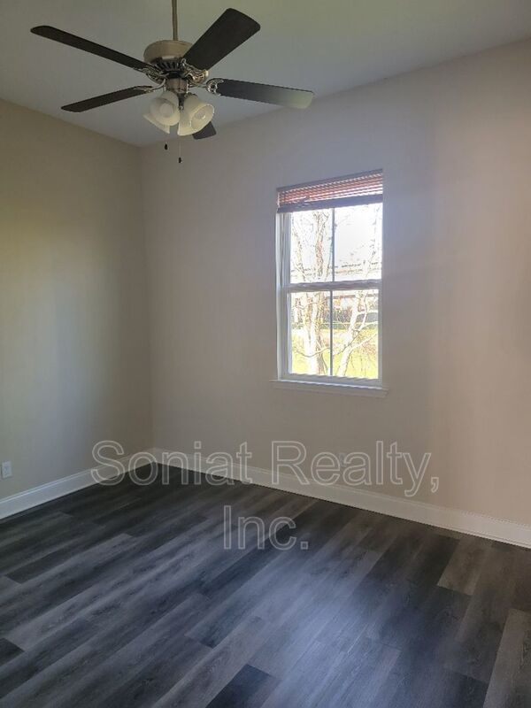 New Orleans East Unit Available property image