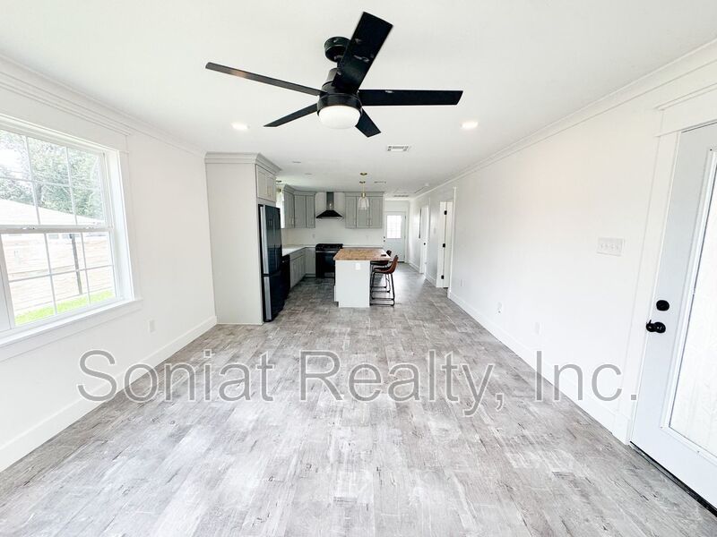 Beautiful 2 Bedroom in Jefferson Heights property image
