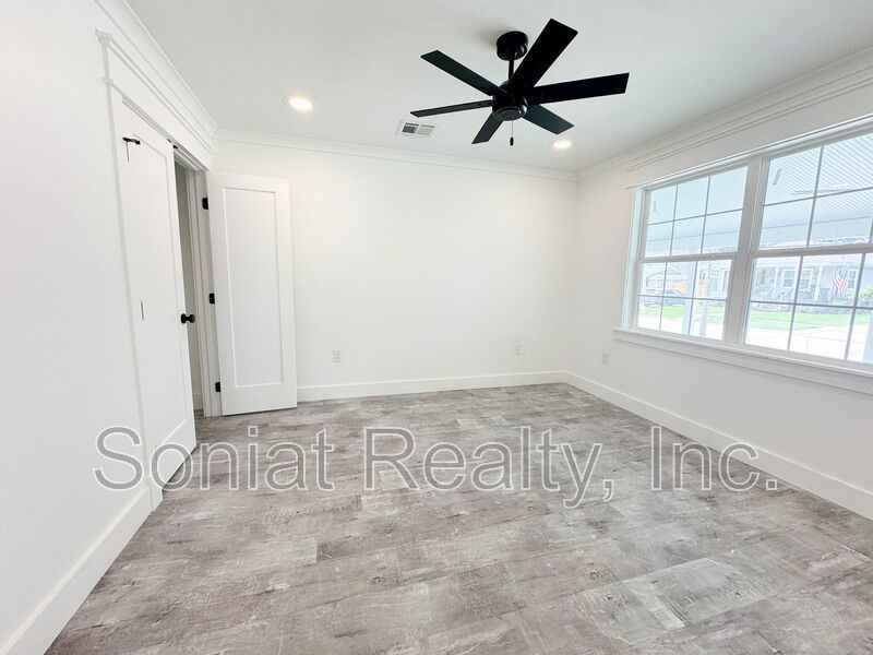 Beautiful 2 Bedroom in Jefferson Heights property image