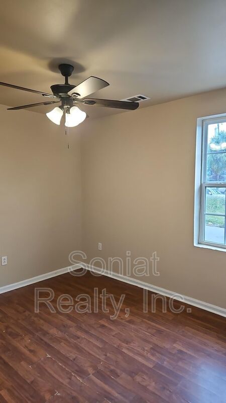 This Unit Is A Must See!! property image