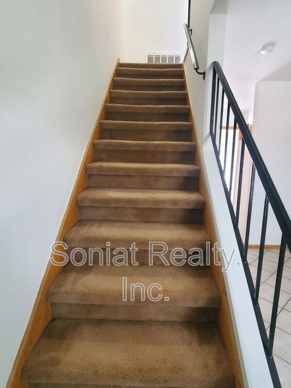 Charming 2-bedroom townhome- Housing Choice Voucher Accepted property image