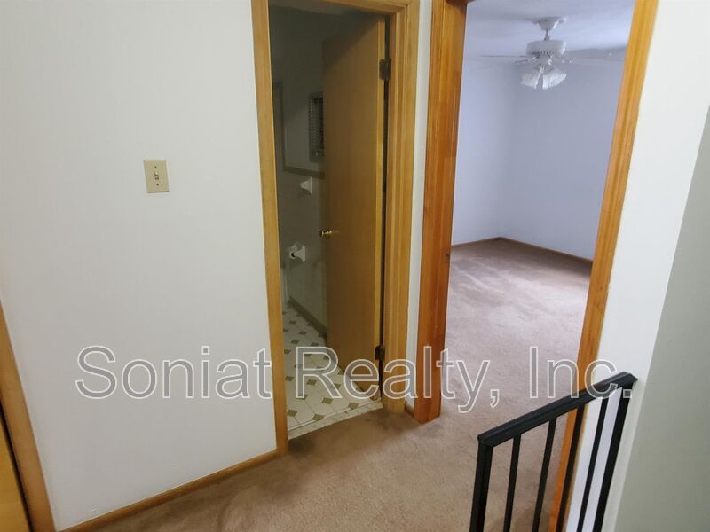 Charming 2-bedroom townhome- Housing Choice Voucher Accepted property image