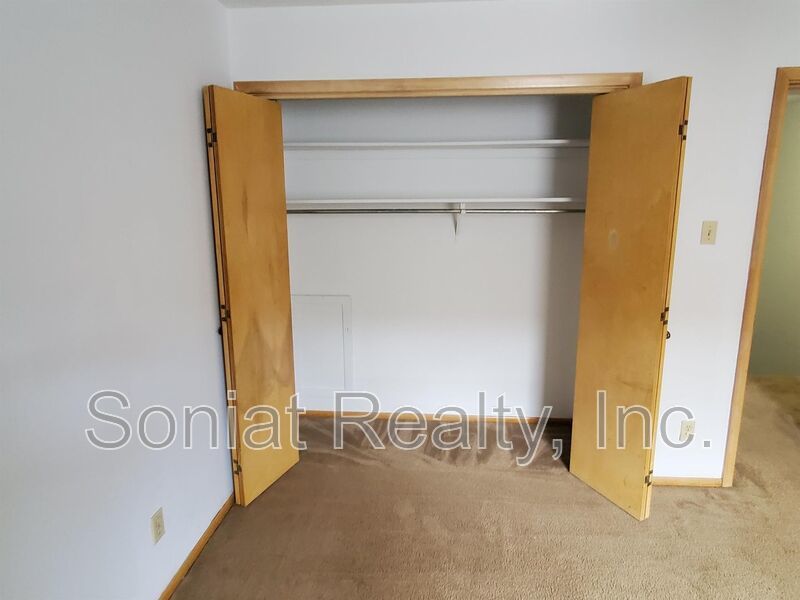 Charming 2-bedroom townhome- Housing Choice Voucher Accepted property image