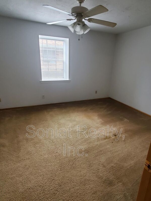 Charming 2-bedroom townhome- Housing Choice Voucher Accepted property image