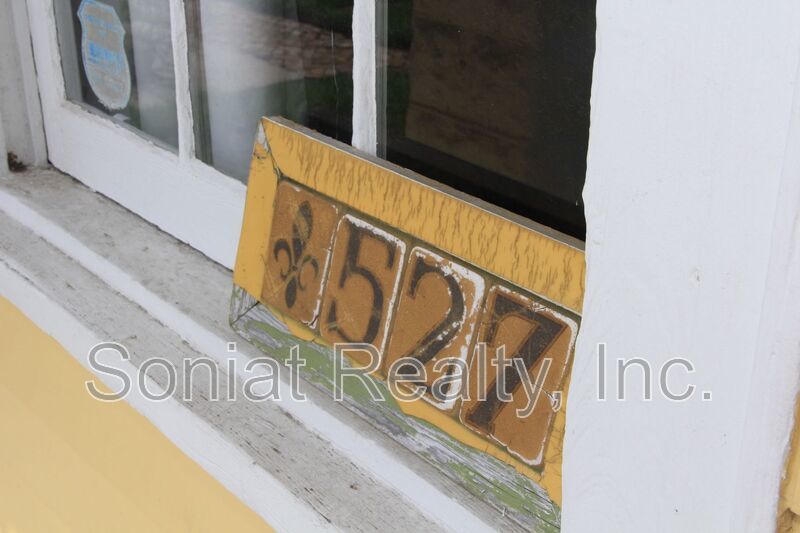 Spacious 3BR Home with Historic Character in Algiers Point property image